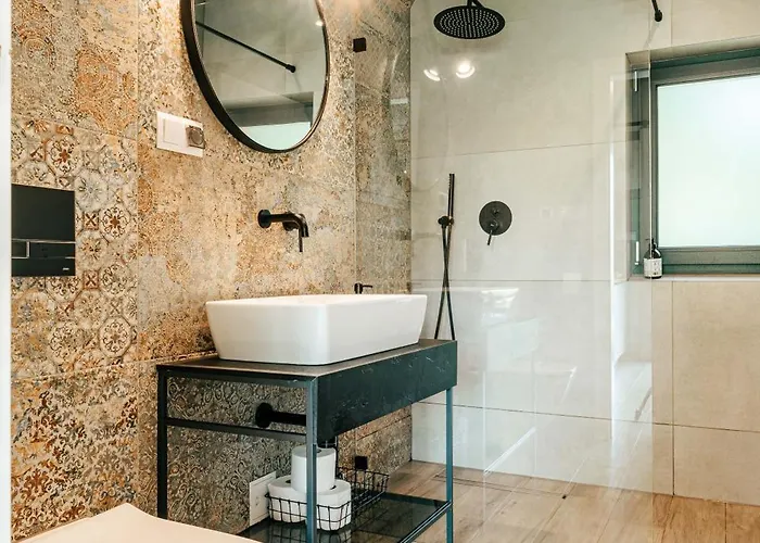 Sen I Wino, Na Winnicy Ze Strefa פארק נופש